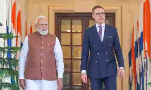 भारत-फिनलैंड की रणनीतिक साझेदारी को डिजिटलीकरण और स्थिरता का रूप दे रहे : पीएम मोदी भारत-फिनलैंड की रणनीतिक साझेदारी को डिजिटलीकरण और स्थिरता का रूप दे रहे : पीएम मोदी