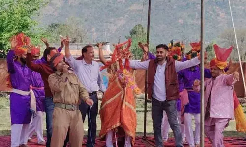 JAMMU: समूह ग्रुप ने लोक, पारंपरिक संगीत उत्सव का आयोजन किया JAMMU: समूह ग्रुप ने लोक, पारंपरिक संगीत उत्सव का आयोजन किया