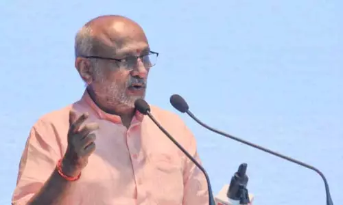 उपराष्ट्रपति Radhakrishnan ने हाथियों को शांत करने के लिए ड्रोन का अनावरण किया उपराष्ट्रपति Radhakrishnan ने हाथियों को शांत करने के लिए ड्रोन का अनावरण किया