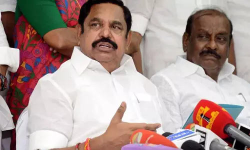 ईपीएस ने AIADMK कार्यकर्ताओं से पूरे समर्पण के साथ काम करने का आग्रह किया ईपीएस ने AIADMK कार्यकर्ताओं से पूरे समर्पण के साथ काम करने का आग्रह किया