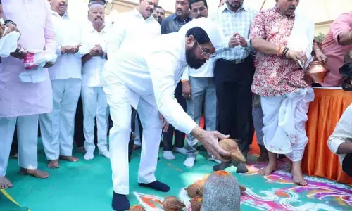 Deputy CM ने जय अम्बे माता चैत्र नवरात्रि समारोह के लिए संत तुकाराम महाराज मैदान का दौरा किया