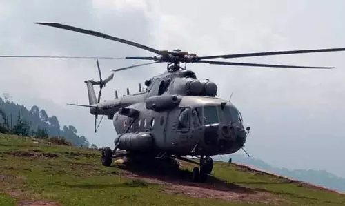 रक्षा मंत्रालय ने 6 मिलिट्री हेलीकॉप्टर खरीदने के लिए HAL के साथ कॉन्ट्रैक्ट किया रक्षा मंत्रालय ने 6 मिलिट्री हेलीकॉप्टर खरीदने के लिए HAL के साथ कॉन्ट्रैक्ट किया