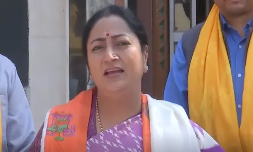 हम यह मांग पूरी करने जा रहे हैं: सीएम रेखा गुप्ता ने ISBT पर नए फुट ओवरब्रिज का शिलान्यास किया