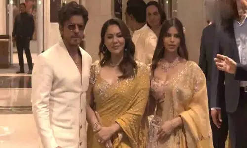 मुंबई में अर्जुन तेंदुलकर की grand wedding.. शाहरुख का परिवार रहा खास अट्रैक्शन