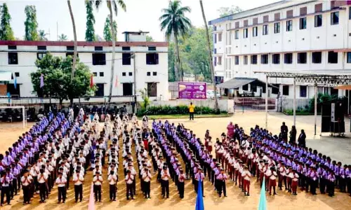 Kerala : वदुथला जमात इंग्लिश स्कूल ने शांति के लिए प्रार्थना का आयोजन किया