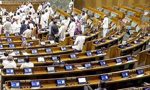 Andhra Pradesh विधान परिषद ने अग्निशमन सेवाओं और जन विश्वास संशोधनों को मंजूरी दी Andhra Pradesh विधान परिषद ने अग्निशमन सेवाओं और जन विश्वास संशोधनों को मंजूरी दी