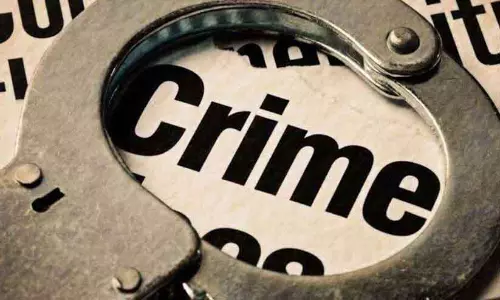 Kerala : पति को थप्पड़ मारने वाली महिला के खिलाफ केस दर्ज Kerala : पति को थप्पड़ मारने वाली महिला के खिलाफ केस दर्ज