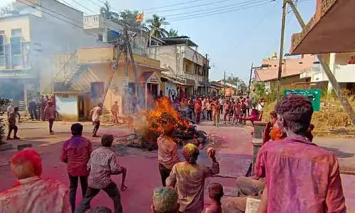 होली का त्योहार एकता के मूल्य को दर्शाता है: MLA RV Deshpande होली का त्योहार एकता के मूल्य को दर्शाता है: MLA RV Deshpande