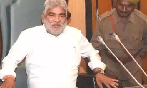 Telangana विधानसभा स्पीकर आज विधायकों की अयोग्यता याचिकाओं पर सुनवाई करेंगे