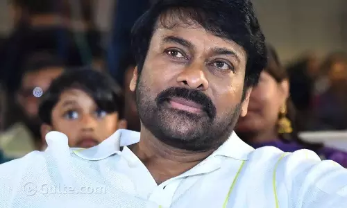 Tollywood के सीनियर स्टार्स नई फिल्मों की शूटिंग में व्यस्त Tollywood के सीनियर स्टार्स नई फिल्मों की शूटिंग में व्यस्त