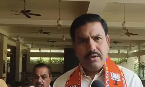 कर्नाटक BJP चीफ ने ज़रूरी चीज़ों की कीमतों में बार-बार बढ़ोतरी को लेकर कांग्रेस लीडरशिप की आलोचना की कर्नाटक BJP चीफ ने ज़रूरी चीज़ों की कीमतों में बार-बार बढ़ोतरी को लेकर कांग्रेस लीडरशिप की आलोचना की