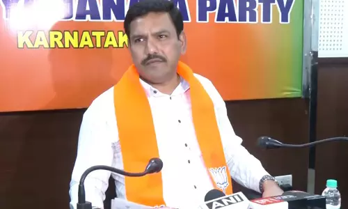 कर्नाटक BJP चीफ विजयेंद्र ने रूलिंग कांग्रेस से इंटरनल रिजर्वेशन के तहत खाली सीटों को भरने की अपील की कर्नाटक BJP चीफ विजयेंद्र ने रूलिंग कांग्रेस से इंटरनल रिजर्वेशन के तहत खाली सीटों को भरने की अपील की