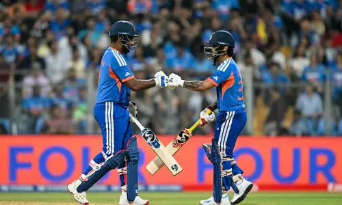टी20 वर्ल्ड कप 2026: भारत ने इंग्लैंड के लिए रखा 254 रन का चुनौतीपूर्ण लक्ष्य टी20 वर्ल्ड कप 2026: भारत ने इंग्लैंड के लिए रखा 254 रन का चुनौतीपूर्ण लक्ष्य