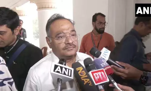 पश्चिम बंगाल BJP अध्यक्ष समिक भट्टाचार्य का TMC पर हमला पश्चिम बंगाल BJP अध्यक्ष समिक भट्टाचार्य का TMC पर हमला