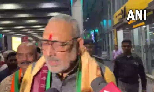 मता बनर्जी SIR का विरोध, केंद्रीय मंत्री गिरिराज सिंह ने नागरिकता विवाद पर तीखी टिप्पणी की