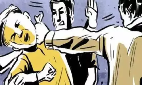 पुरानी रंजिश को लेकर गाली गलौच और मारपीट, पुलिस ने दर्ज किया मामला पुरानी रंजिश को लेकर गाली गलौच और मारपीट, पुलिस ने दर्ज किया मामला