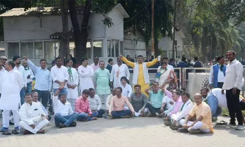 Patna: नीतीश कुमार के खिलाफ कार्यकर्ताओं का विरोध प्रदर्शन Patna: नीतीश कुमार के खिलाफ कार्यकर्ताओं का विरोध प्रदर्शन