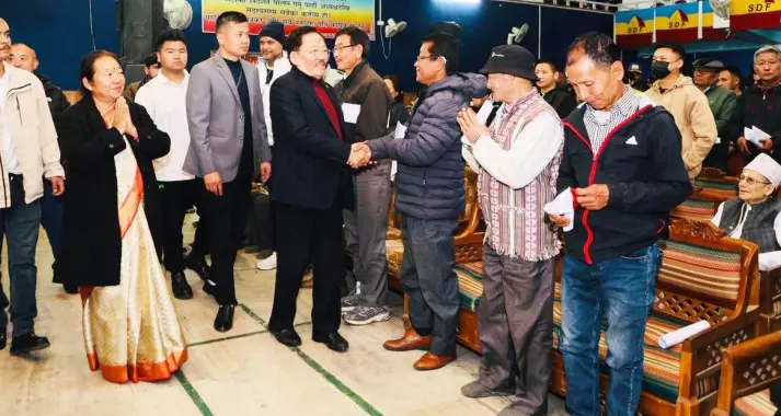 Chamling: जब तक ‘पटरी से उतरा Sikkim’ पटरी पर नहीं आ जाता, तब तक वह राजनीति में बने रहेंगे Chamling: जब तक ‘पटरी से उतरा Sikkim’ पटरी पर नहीं आ जाता, तब तक वह राजनीति में बने रहेंगे
