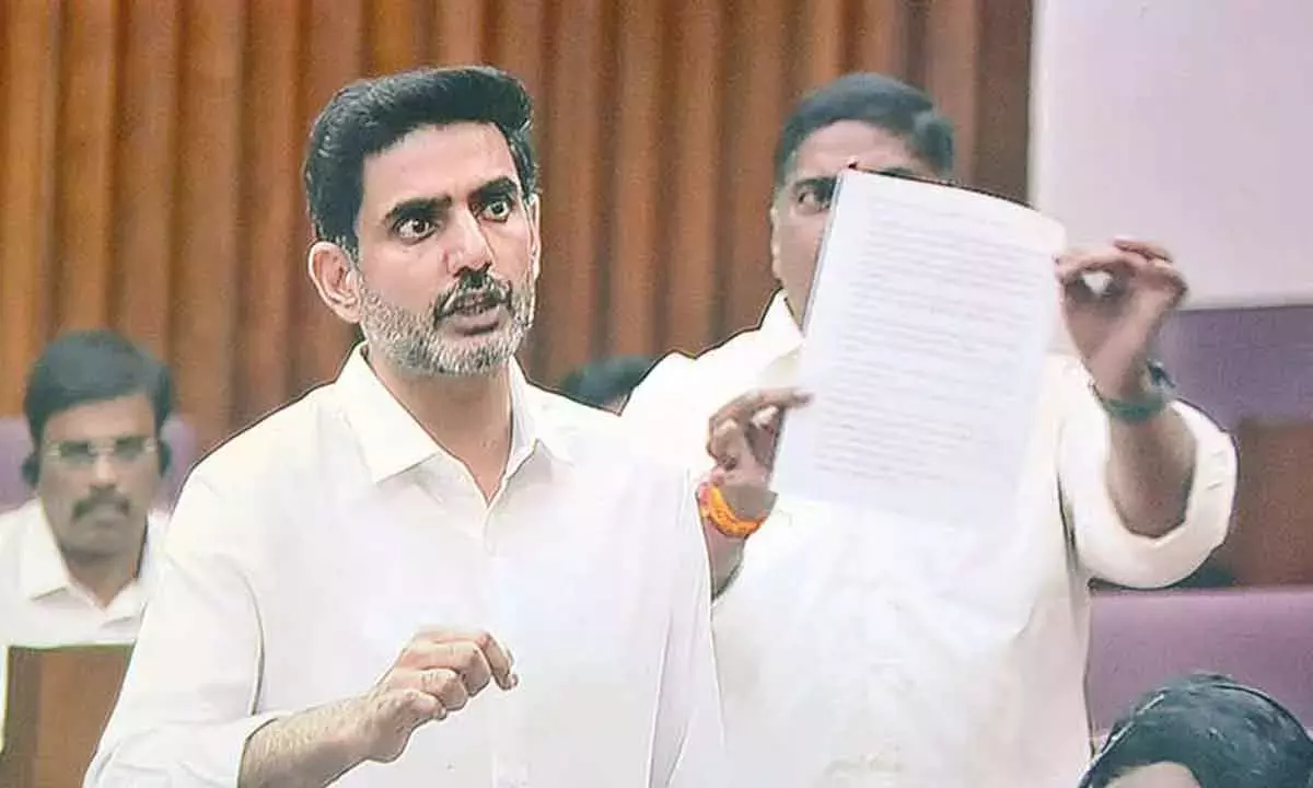 लोकेश ने SIT के नतीजों का हवाला देते हुए YSRCP पर निशाना साधा लोकेश ने SIT के नतीजों का हवाला देते हुए YSRCP पर निशाना साधा