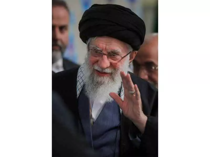 West Asia crisis: ईरान ने खामेनेई का अंतिम संस्कार टाला West Asia crisis: ईरान ने खामेनेई का अंतिम संस्कार टाला