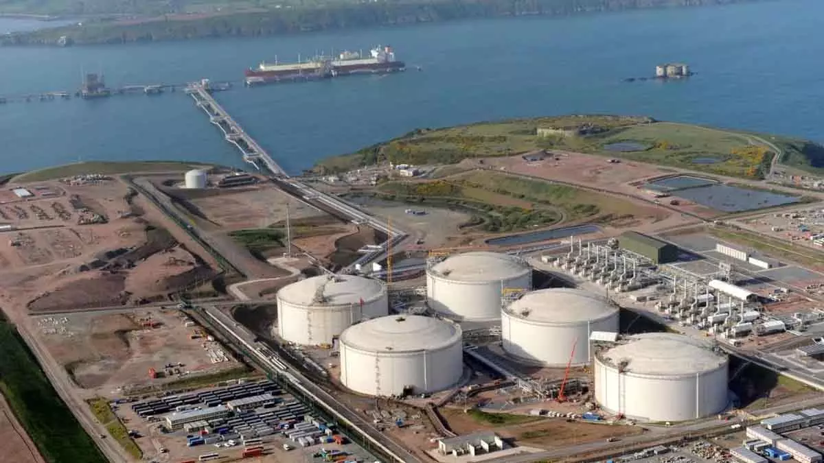 खाड़ी संघर्ष: US LNG एक्सपोर्टर्स के लिए फ़ायदेमंद साबित हुआ खाड़ी संघर्ष: US LNG एक्सपोर्टर्स के लिए फ़ायदेमंद साबित हुआ