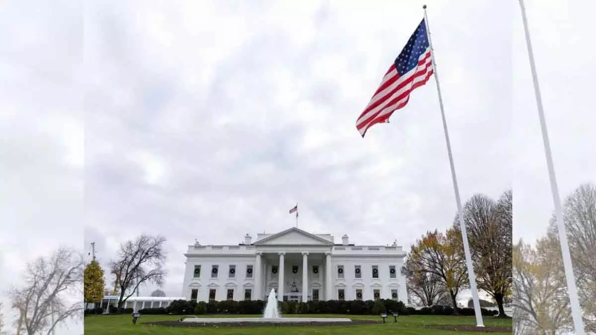 White House:: ईरान युद्ध में US टैंकर होर्मुज से ले जा सकता है White House:: ईरान युद्ध में US टैंकर होर्मुज से ले जा सकता है