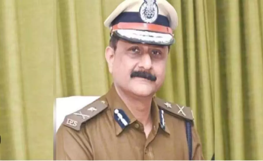 गृहमंत्री विजय शर्मा के बंगले में संचालित होगा पुलिस कमिश्नर कार्यालय, आज से डॉ संजीव शुक्ला हुए शिफ्ट गृहमंत्री विजय शर्मा के बंगले में संचालित होगा पुलिस कमिश्नर कार्यालय, आज से डॉ संजीव शुक्ला हुए शिफ्ट