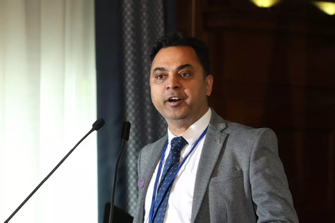 भारतीय अर्थशास्त्री ने यूनिवर्सिटी ऑफ़ शिकागो का एलुमनाई सम्मान जीता भारतीय अर्थशास्त्री ने यूनिवर्सिटी ऑफ़ शिकागो का एलुमनाई सम्मान जीता