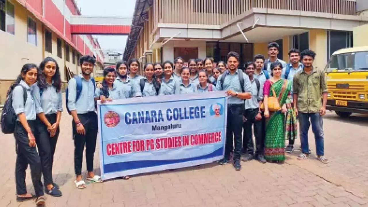 Karnataka: बेंगलुरु CCB ने कला के भेष में ड्रग रैकेट का भंडाफोड़ किया Karnataka: बेंगलुरु CCB ने कला के भेष में ड्रग रैकेट का भंडाफोड़ किया