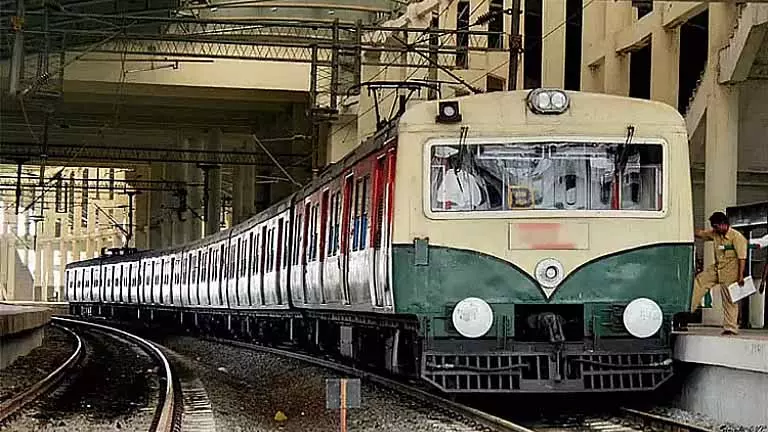 साउथर्न रेलवे ने वेलाचेरी-सेंट थॉमस माउंट MRTS स्ट्रेच के बीच हाई-स्पीड ट्रायल रन की घोषणा की साउथर्न रेलवे ने वेलाचेरी-सेंट थॉमस माउंट MRTS स्ट्रेच के बीच हाई-स्पीड ट्रायल रन की घोषणा की