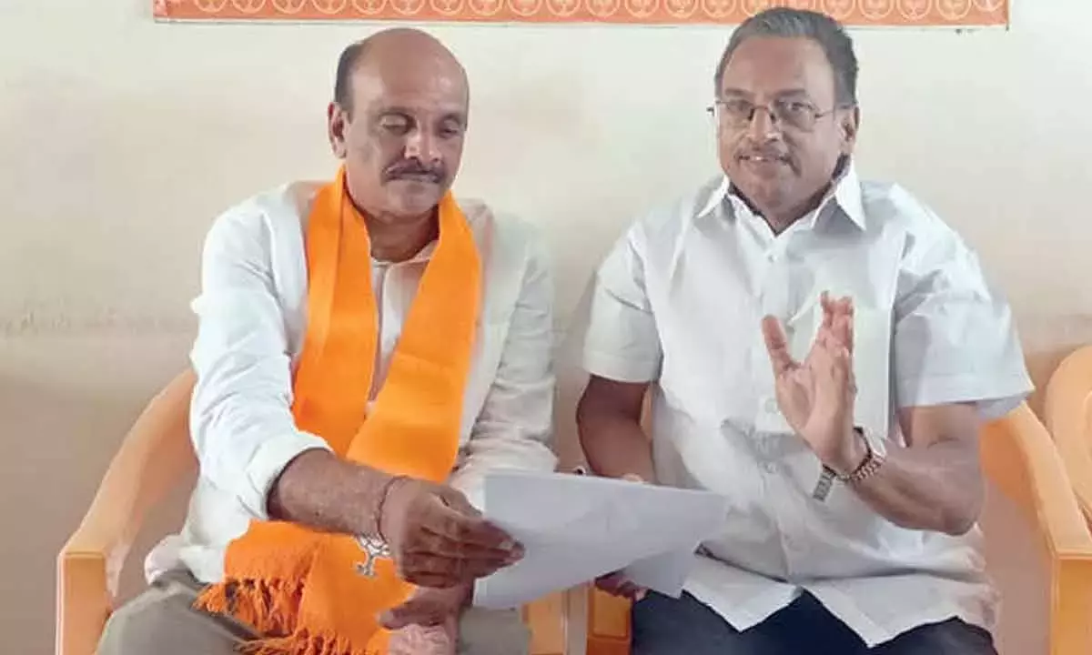 Andhra: काकीनाडा के लिए फुल-टाइम कमिश्नर की मांग Andhra: काकीनाडा के लिए फुल-टाइम कमिश्नर की मांग