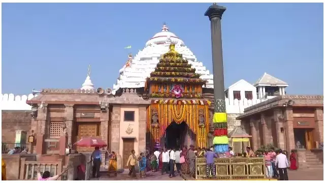 Puri: जगन्नाथ मंदिर में आज चार घंटे के लिए दर्शन बंद Puri: जगन्नाथ मंदिर में आज चार घंटे के लिए दर्शन बंद