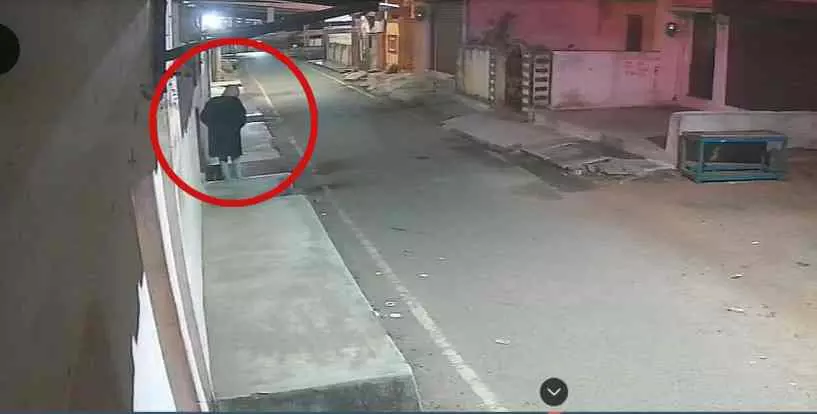 वकील के घर ब्लास्ट की कोशिश, धमकी भरा पत्र मिला दरवाजे पर वकील के घर ब्लास्ट की कोशिश, धमकी भरा पत्र मिला दरवाजे पर