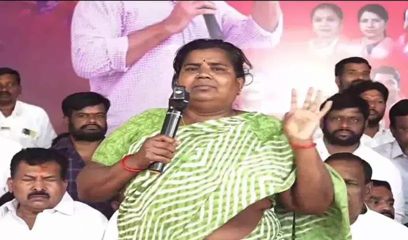 Musi पीड़ित ने नागोले मीटिंग में सीएम रेवंत रेड्डी सरकार पर निशाना साधा Musi पीड़ित ने नागोले मीटिंग में सीएम रेवंत रेड्डी सरकार पर निशाना साधा