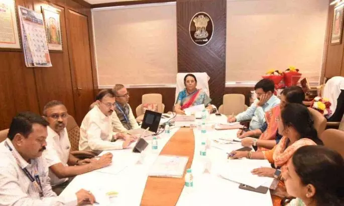 Deputy Speaker गोरहे ने गन्ना मज़दूरों के लिए एक व्यापक कानून की मांग की Deputy Speaker गोरहे ने गन्ना मज़दूरों के लिए एक व्यापक कानून की मांग की