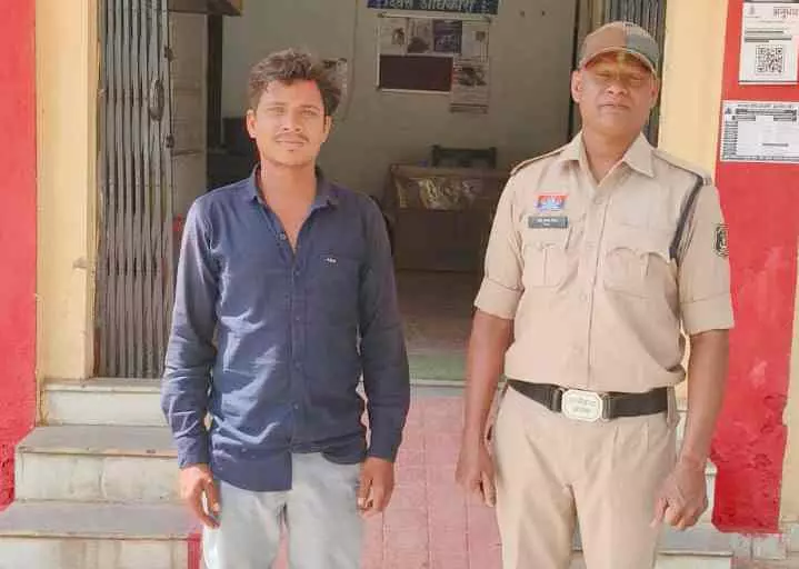 शादी करने से पीछे हटा युवक, दुष्कर्म केस में अरेस्ट शादी करने से पीछे हटा युवक, दुष्कर्म केस में अरेस्ट