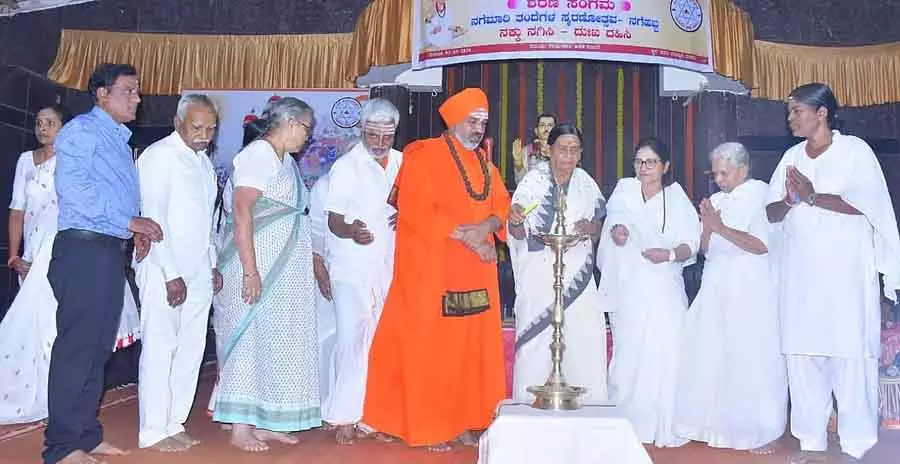 हंसने से लंबी उम्र और सेहत बढ़ती है: Nijagunprabhu Swamiji हंसने से लंबी उम्र और सेहत बढ़ती है: Nijagunprabhu Swamiji