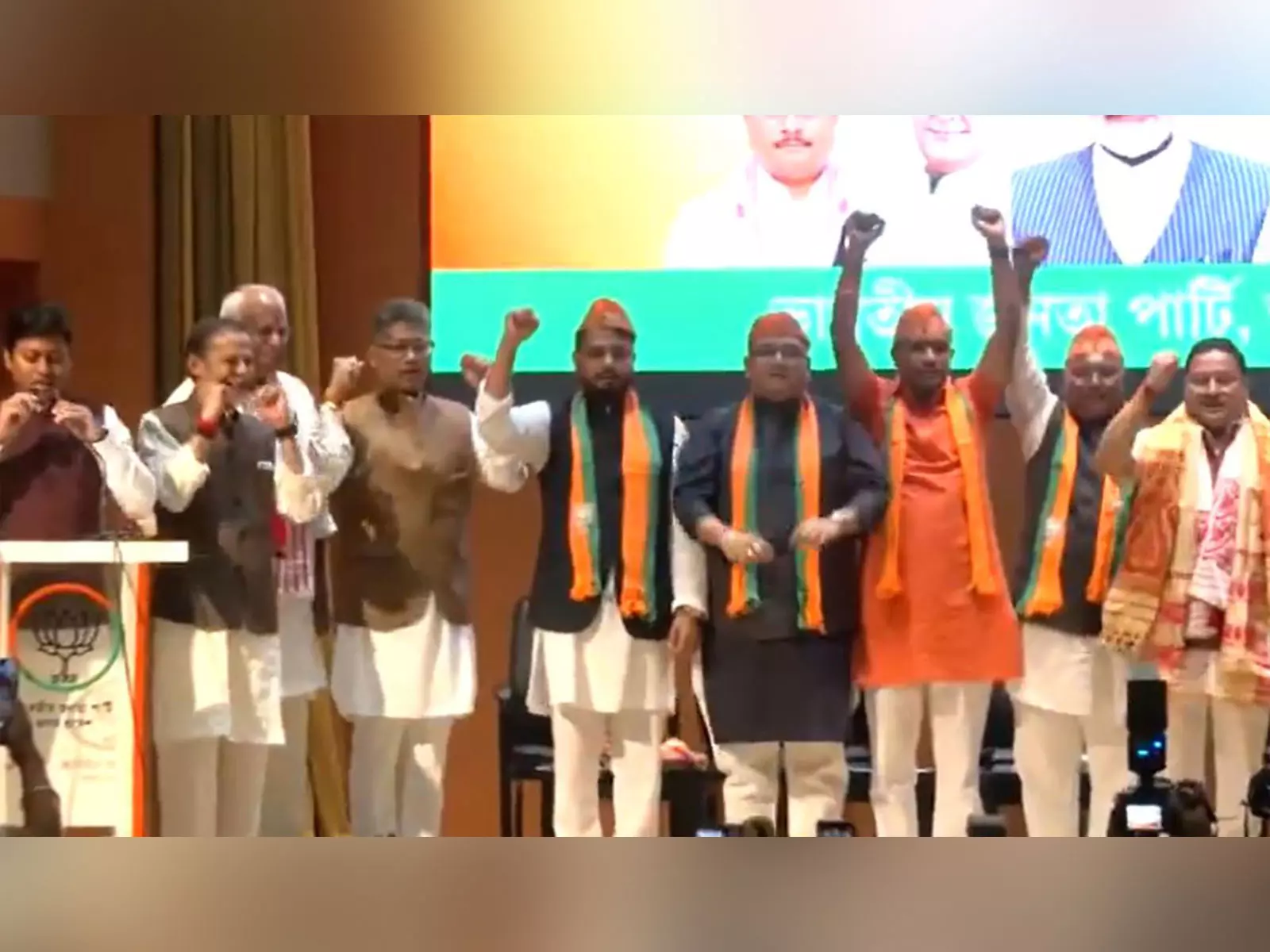 Assam: विधानसभा चुनाव से पहले कांग्रेस के तीन निलंबित विधायक भाजपा में शामिल Assam: विधानसभा चुनाव से पहले कांग्रेस के तीन निलंबित विधायक भाजपा में शामिल
