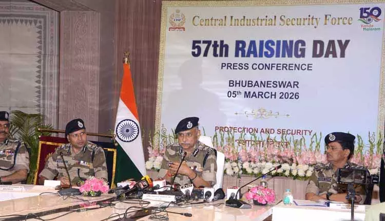CISF ड्रोन, एंटी-ड्रोन और साइबर सुरक्षा क्षमताओं को बढ़ाएगा: DG Praveer Ranjan CISF ड्रोन, एंटी-ड्रोन और साइबर सुरक्षा क्षमताओं को बढ़ाएगा: DG Praveer Ranjan