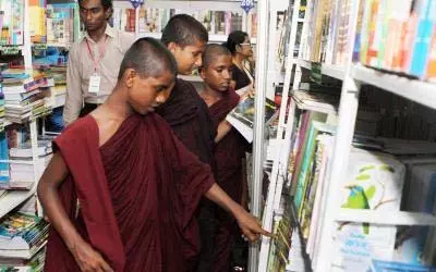 बौद्ध कूटनीति के जरिए श्रीलंका में पकड़ मजबूत कर रहा चीन : Report बौद्ध कूटनीति के जरिए श्रीलंका में पकड़ मजबूत कर रहा चीन : Report