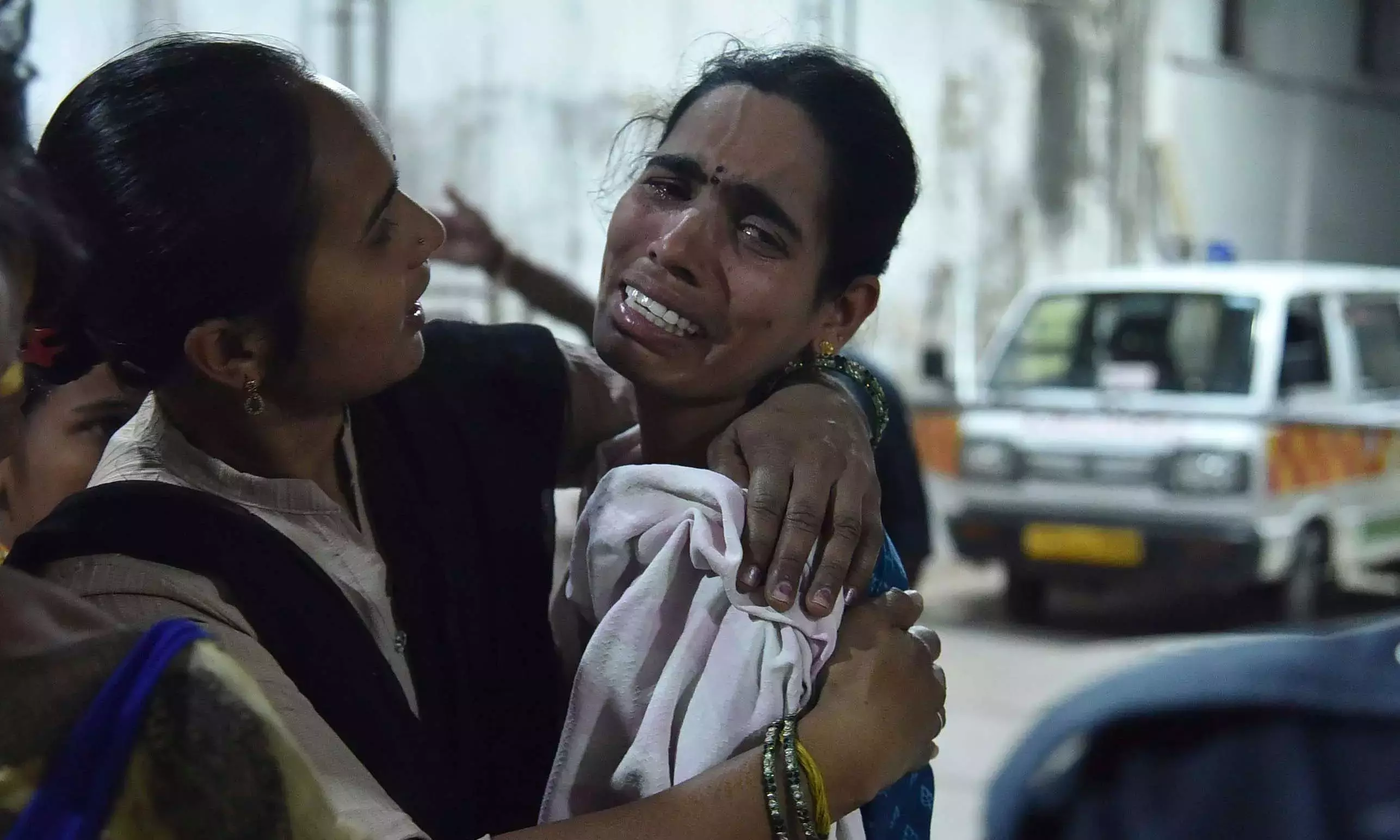 Telangana : घायलों की पत्नियों ने हादसे के बाद के भयानक पलों को याद किया