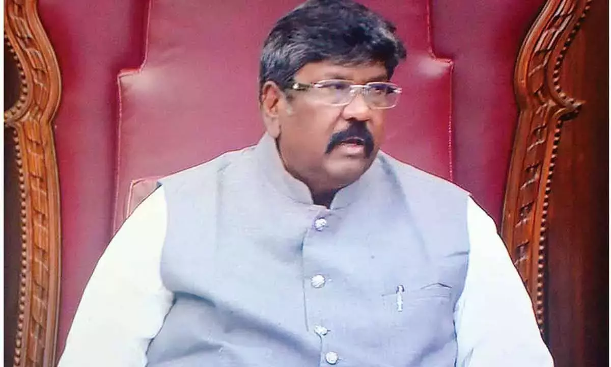 Andhra: TTD चेयरमैन को लेकर काउंसिल में विरोध प्रदर्शन Andhra: TTD चेयरमैन को लेकर काउंसिल में विरोध प्रदर्शन