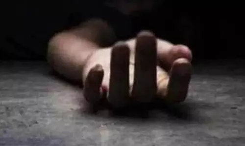 1 साल बाद शादी कराने राजी थे लड़की और लड़के के परिजन, नाराज प्रेमी जोड़े ने लगाई फांसी 1 साल बाद शादी कराने राजी थे लड़की और लड़के के परिजन, नाराज प्रेमी जोड़े ने लगाई फांसी