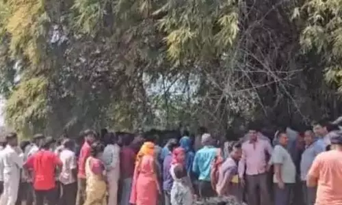 बांस पेड़ में मिली लाश, हत्या या आत्महत्या जांच जारी बांस पेड़ में मिली लाश, हत्या या आत्महत्या जांच जारी