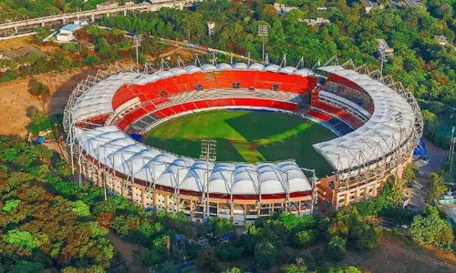 HCA कर्मचारी अनिश्चितकालीन हड़ताल पर, हैदराबाद स्टेडियम में सेवाएं रोकीं