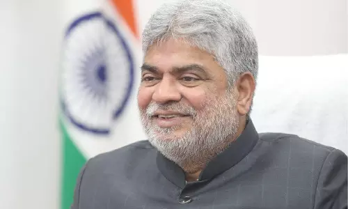 Telangana स्पीकर ने दो BRS MLA को अयोग्य ठहराने की याचिका पर सुनवाई शुरू की