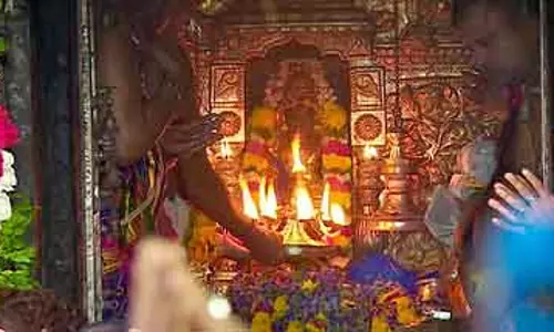 Tamil Nadu : तिरुनल्लर में आज शनि पेयार्ची उत्सव Tamil Nadu : तिरुनल्लर में आज शनि पेयार्ची उत्सव