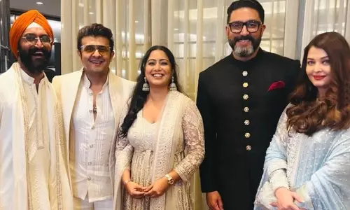 Harshdeep Kaur ने शाहरुख, ऐश्वर्या राय, अभिषेक बच्चन के साथ ‘म्यूजिकल माहौल’ शेयर किया Harshdeep Kaur ने शाहरुख, ऐश्वर्या राय, अभिषेक बच्चन के साथ ‘म्यूजिकल माहौल’ शेयर किया