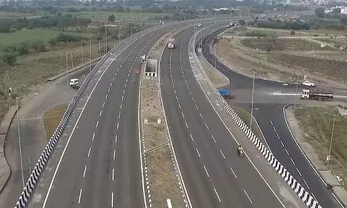 समृद्धि हाईवे को अगले महीने एडवांस्ड ITS मिलेगा ताकि एक्सीडेंट कम हों और सेफ्टी बढ़े समृद्धि हाईवे को अगले महीने एडवांस्ड ITS मिलेगा ताकि एक्सीडेंट कम हों और सेफ्टी बढ़े