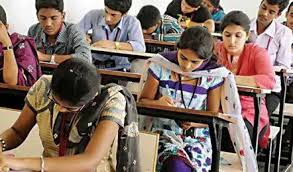 Hyderabad: एग्जाम ब्रांच गाइडलाइंस के खिलाफ छात्रों का विरोध प्रदर्शन